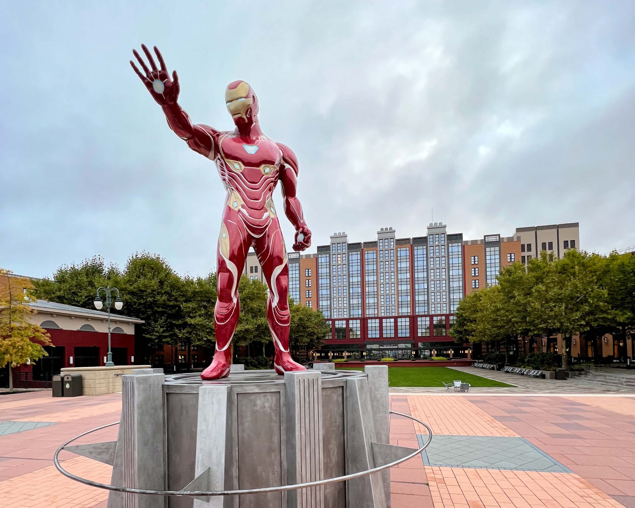 Review of Disney’s Hotel New York: The Art of Marvel.