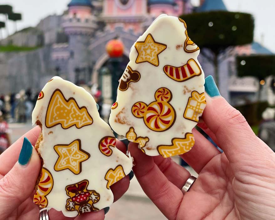 The cute chocolate glazed Gingerbread Trees from one of the Central Plaza food carts.