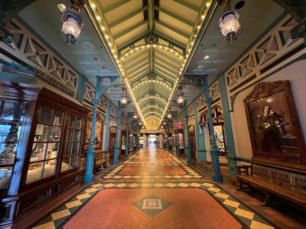 Gas Lamps Shut Off as Part of Disneyland Paris Energy Saving Measures