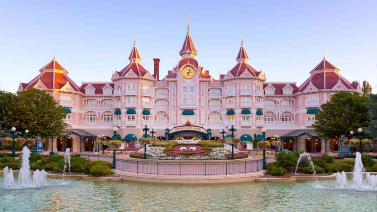 Disneyland Hotel Secrets & Hidden Details | Disneyland Paris