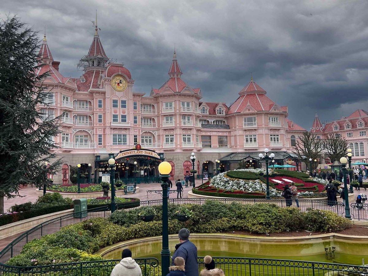 British Man Arrested for Staging Fake Child Wedding at Disneyland&nbsp;Paris