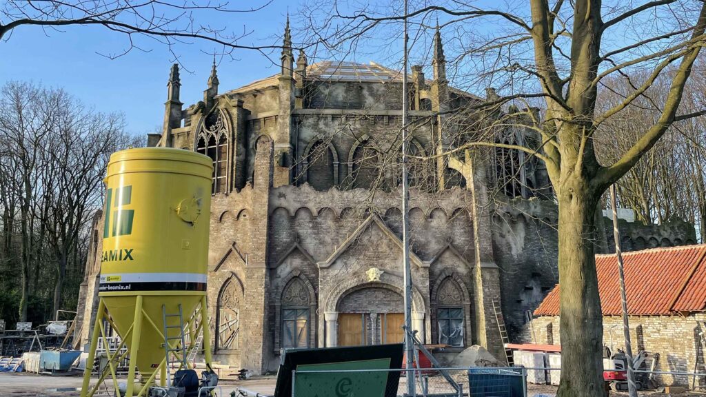 Scaffolding Dismantled at New Danse Macabre Attraction | Efteling
