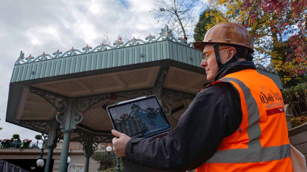 New Victorian-Style Gazebo Added to Main Street, U.S.A in Disneyland Paris