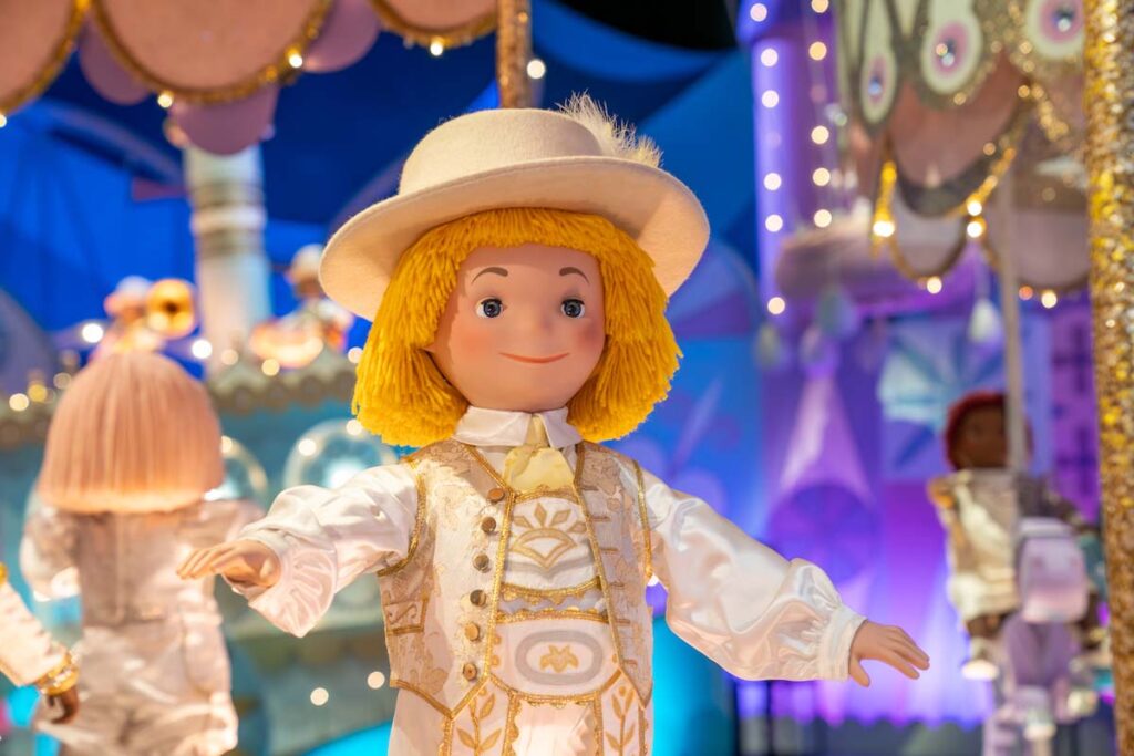 “it’s a small world” Get’s New Finale Costumes | Disneyland Paris