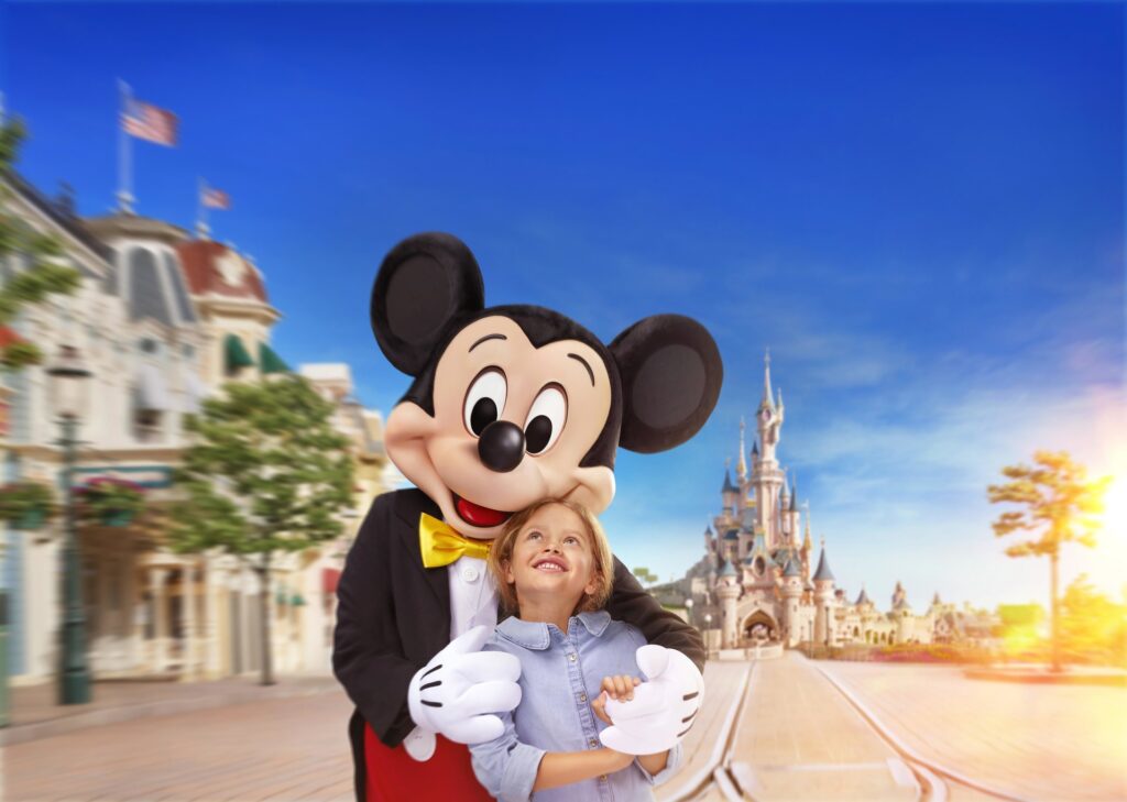 Disneyland Paris Introduces Virtual Queue System for Character Meet-and-Greets