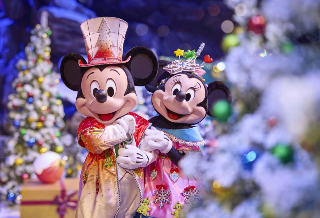 Extended 2025 Disneyland Paris Christmas Season Offerings Overview incl. Mrs. Claus Debut