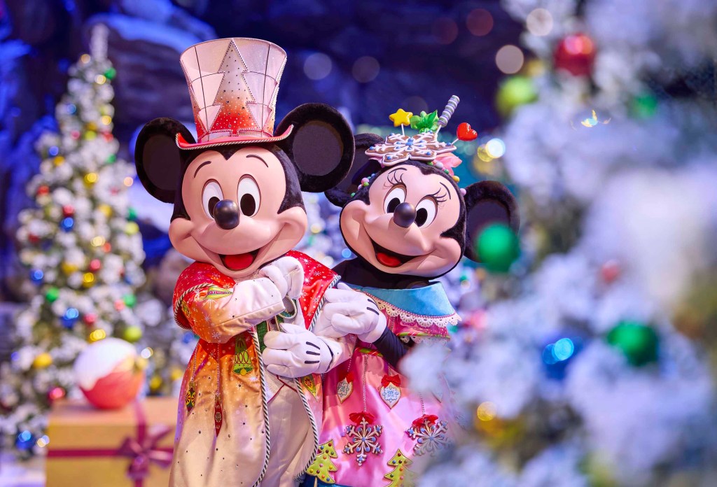 Extended 2025 Disneyland Paris Christmas Season Offerings Overview incl. Mrs. Claus Debut