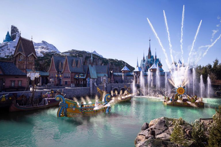 The Making of “A Celebration in Arendelle” Water Show at Disneyland Paris