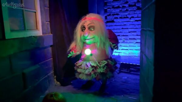 SHOCKINGLY Wierd Dark Ride | Geisterschloss (Haunted Castle) | Europa-Park