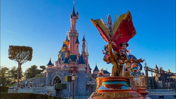 Disney Stars on Parade | New Version 2022 | Best Castle View | Disneyland Paris | 4K 60 FPS