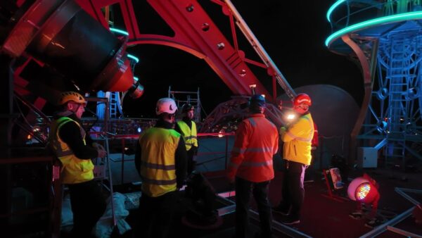 Lancement imminent pour le nouvel habillage lumineux de l’extérieur de Star Wars Hyperspace Mountain